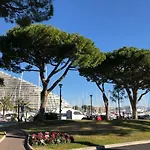 La Studette Marina 06 *